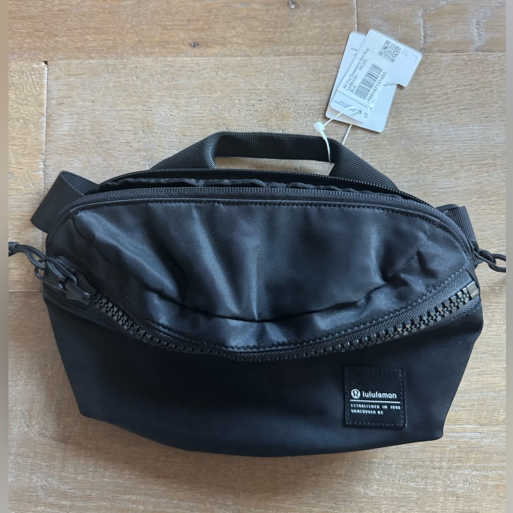 Lululemon all day essential belt bag
